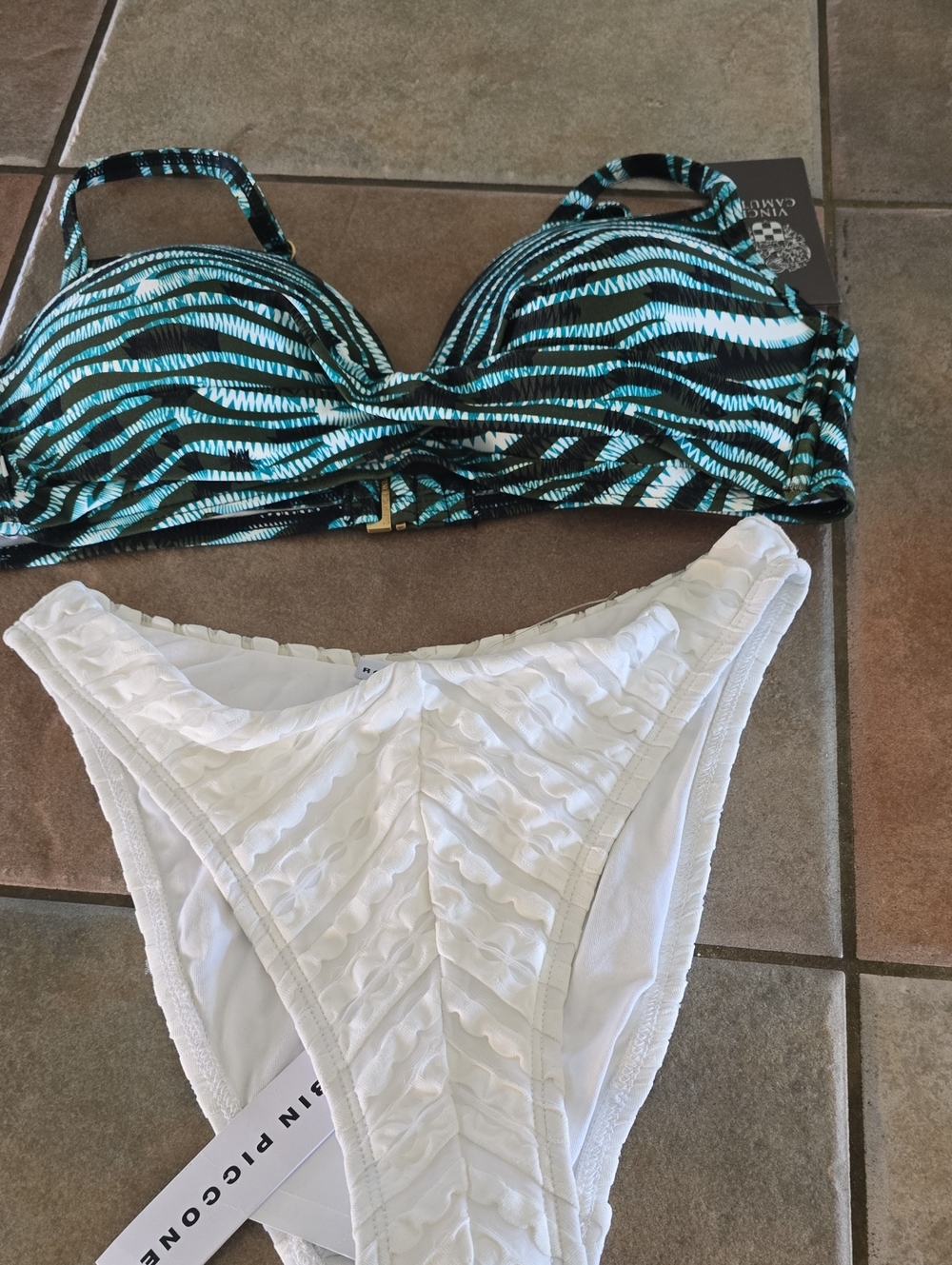 Textured White Bikini Bottom with Black & Turquoise Zebra Top Sz Xs Nwt